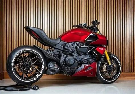 Pin By Bert Vlot On Ducati Ducati Diavel Ducati Ducati Motorbike