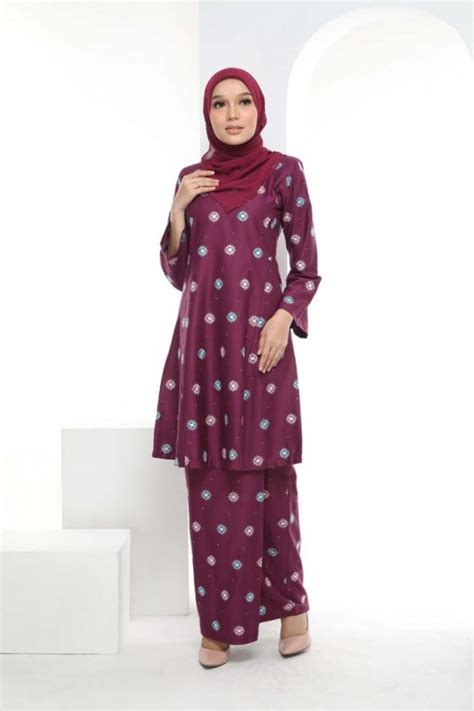 Baju Kurung Warna Warni Omar Ali