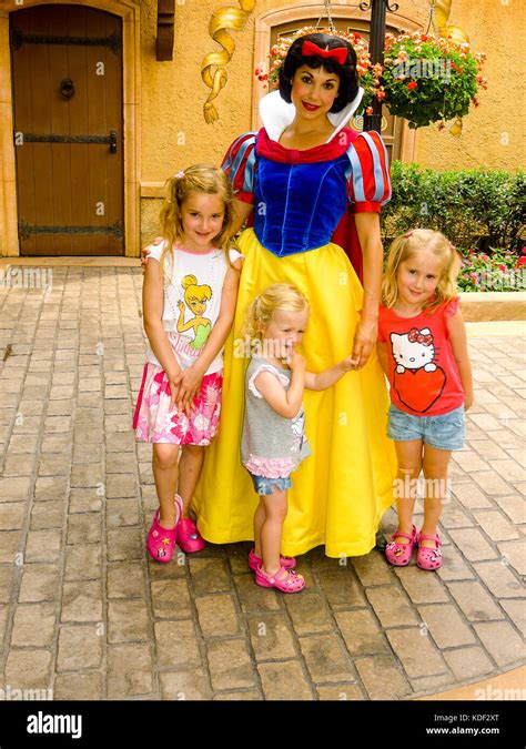 Snow White Disney Hi Res Stock Photography And Images Alamy