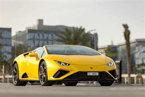 Lamborghini Huracan Evo Yellow