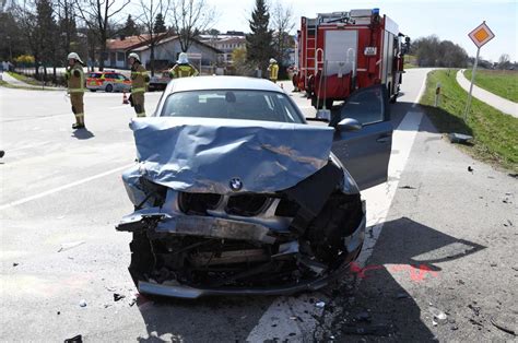 Fotos Unfall Am M Rz Auf Der B Bei Markt Velden Vils