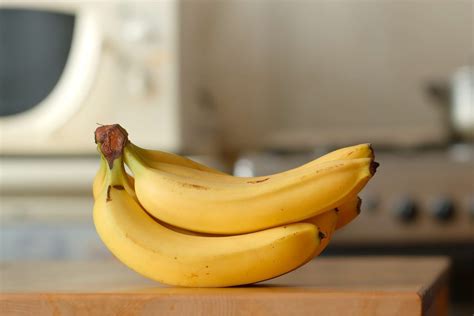 How Many Calories Are in a Banana? 7 Facts to Know | The Healthy ...