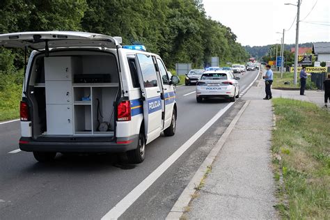 Te Ak Sudar Auta I Kombija Jedno Poginulo Prevezeno U Bolnicu