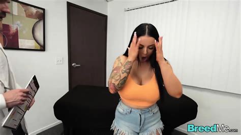 Busty Brunette Payton Presley Payton Preslee