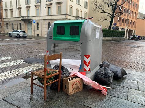 Via Giarelli E Dintorni Quando L Arredo Urbano Diventa Un Inno Al