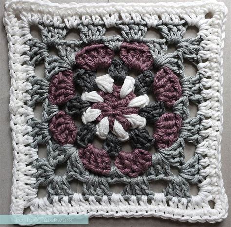 Lily Pad Granny Square Free Crochet Pattern And Tutorial Pasta