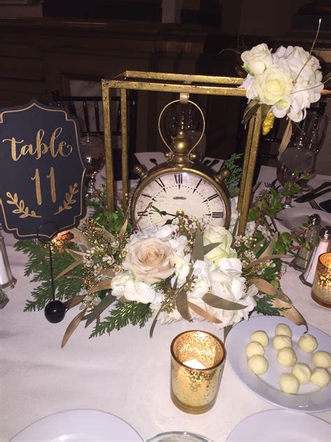 New Years Centerpieces With Working Clocks To Ring In The New Year