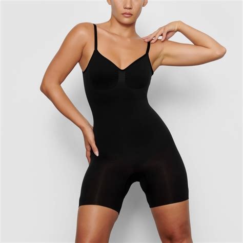 Skims Intimates Sleepwear Seamless Sculpt Low Back Bodysuit Mid