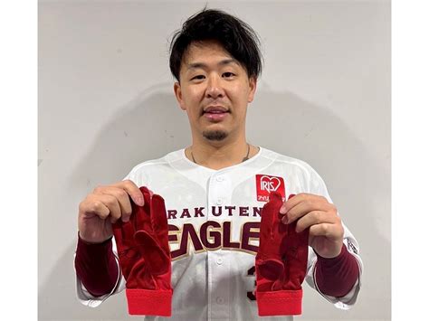 チャリティ 浅村 栄斗 東北楽天ゴールデンイーグルス サイン入りバッティンググローブ013スポーツ選手｜売買されたオークション情報