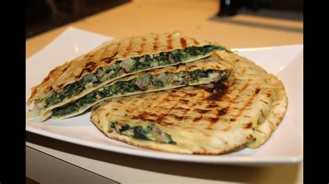 Pita Breads With Cottage Cheese And Spinach Youtube