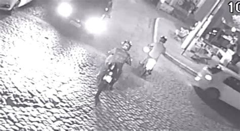 Vídeo mototaxista é assassinado a tiros em Vitória de Santo Antão