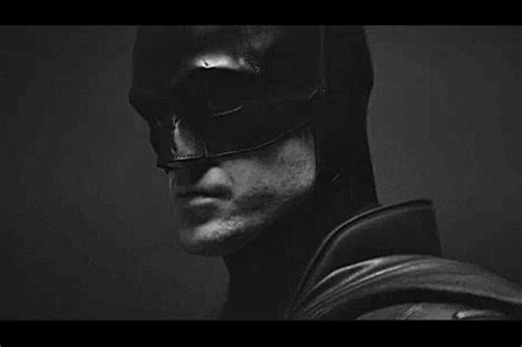 Vidéo Découvrez Robert Pattinson Dans Son Nouveau Costume De Batman