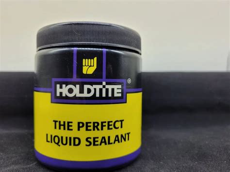 HOLDTITE LIQUID SEALANT 500GMS at ₹ 130/piece | तरल सीलेंट in Kolkata ...