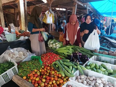 Jelang Hari Raya Idul Adha Harga Cabai Di Pasar Gedongtataan Capai Rp38