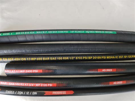 Sae R High Tensile Steel Wire Braided Medium Pressure Rubber