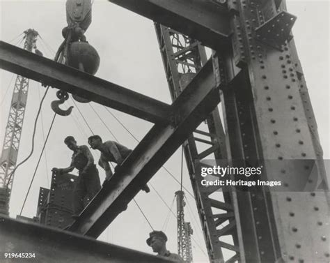 13,022 Empire State Building Workers Stock Photos, High-Res Pictures ...