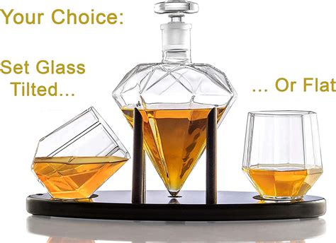 China Elegant Handcrafted Crafted Glass Whiskey Decanter Diamond Shaped Wine Glasses With Wooden