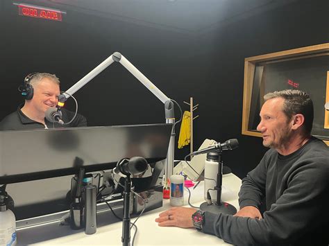 All Blacks physio catches up with old mate at Sydney Roosters