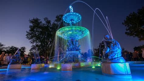 Studebaker Fountain Committee honored. South Bend inducts 9 into hall