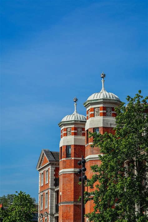 Chelsea Landmarks Guide: Iconic Landmarks and Historical Sites