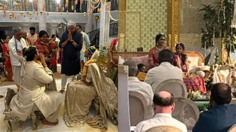 PV Sindhu Marriage Pics Badminton Star Ties The Knot With Venkata