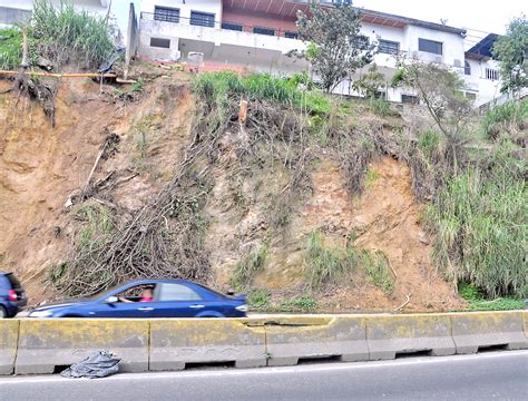 Casas En Riesgo Por Derrumbe Diario Avance