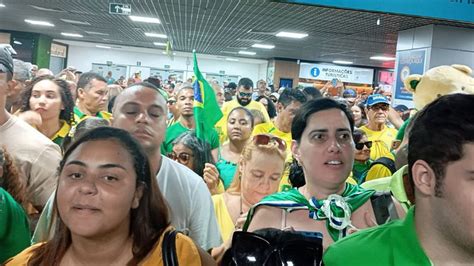 Assista Espera De Bolsonaro Em Salvador Apoiador Grita Quem N O