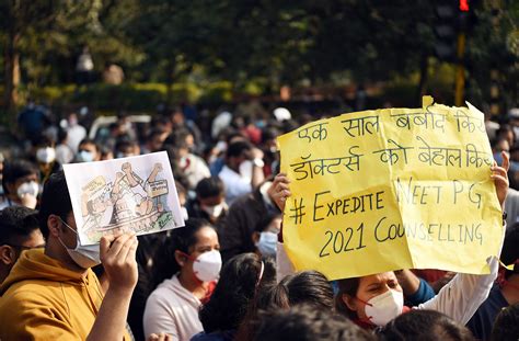 Delhi Doctors Continue Protest Against Delays In Neet Pg Counselling