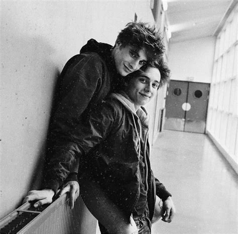 Pin By Rosa On Skam France Cute Gay Couples Cute Gay Chapter 24