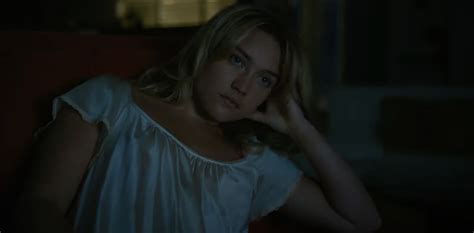 Don’t Worry Darling Movie Review: Olivia Wilde’s Broken Dollhouse ...