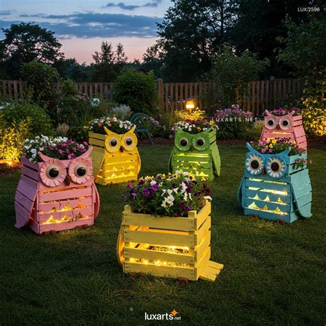 LUX.2596 Creative Owl Planters: Transform Wooden Crates into Charming ...
