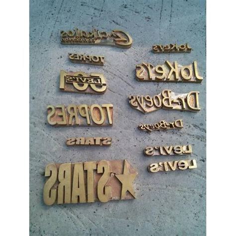 Jual Hot Stamp Emboss Kuningan Custom Sesuai Desain Kab Gresik Proleather Tokopedia