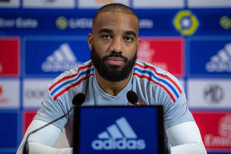 Alexandre Lacazette Avant Ol Rcsa On Va Remonter La Pente