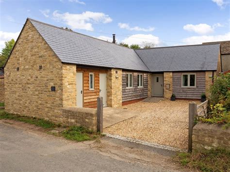 2 Bed Detached House For Sale In Bell Lane Poulton Cirencester Gl7