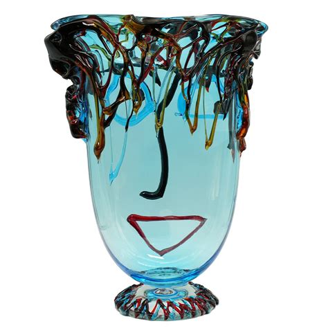 Vasen Flammen Und Gesichter Musana Vase Hellblau Hommage An Picasso