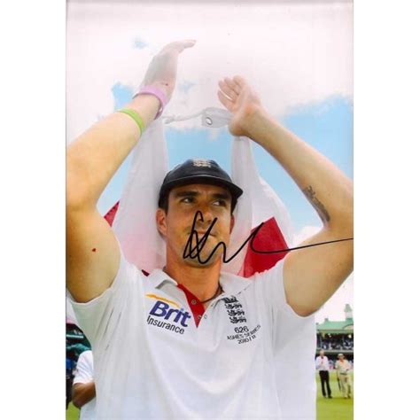 Kevin Pietersen Signed England Ashes Cricket 8x12 Photo 24181