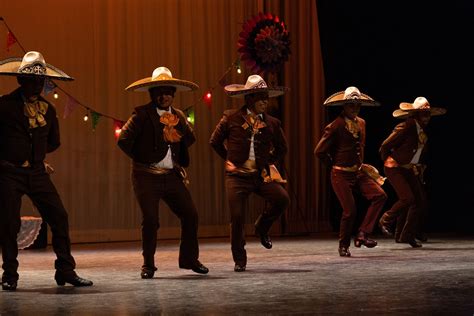 Festeja el Ballet Folklórico Octavio García Frausto su 40 aniversario