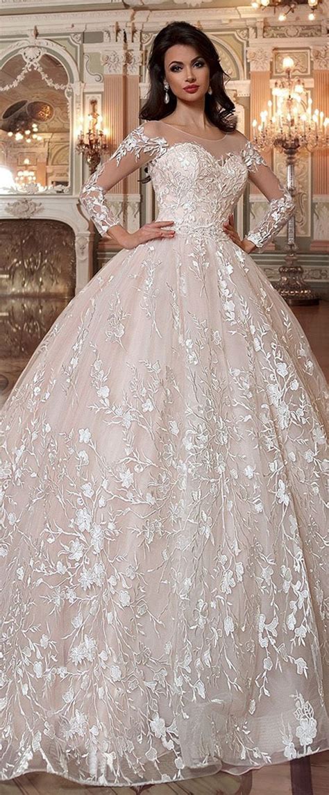 Attractive Tulle Organza Scoop Neckline Ball Gown Wedding Dress With