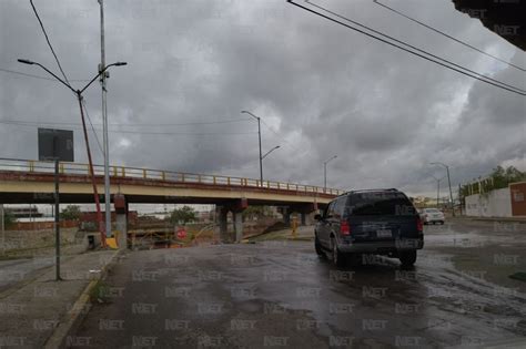 Cierran paso a desnivel de la Insurgentes por inundación