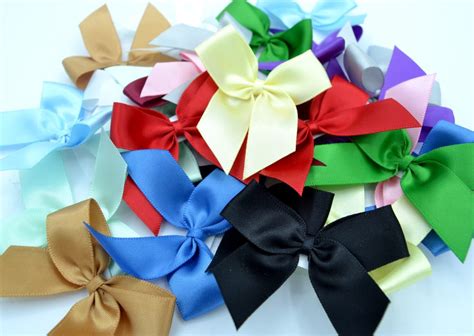 Red 250 5cm Pre Tied Self Adhesive Satin Bows 16mm Ribbon Gifts