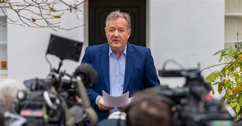 Piers Morgan neagă că ar fi cerut să i fie spart telefonul Prințului