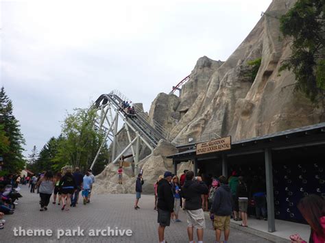 Wonder Mountains Guardian At Canadas Wonderland Theme Park Archive