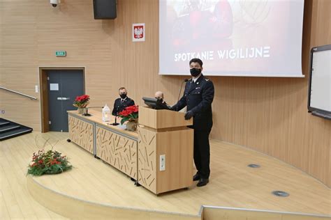 Spotkanie Wigilijne W Centralnej Szkole Psp W Cz Stochowie Strazacki