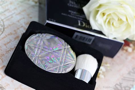 Dior Diorskin Nude Air Glowing Gardens Illuminating Powder With Kabuki