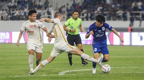 Persija Jakarta Dan Persebaya Surabaya Kembali Didenda Puluhan Juta