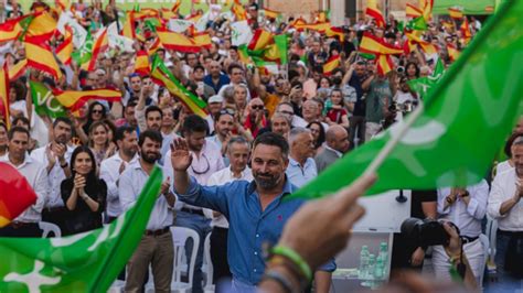 Abascal Se Compromete En Valladolid A Preguntar A Los Espa Oles Sobre