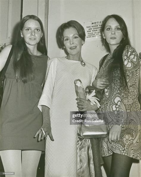 Actress Maureen Osullivan And Daughters Tisa Farrow And Stephanie