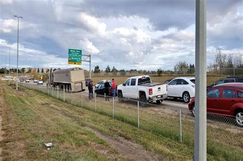 Multi Vehicle Crash Snarls Traffic On Circle Drive 650 Ckom