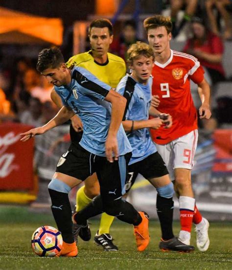 Video Rusia Empata Ante Uruguay Y Logra Evitar A Argentina En