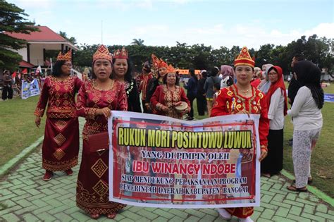 Semarak Festival Teluk Lalong 2022 Diawali Karnaval Budaya Banggai Post